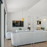 Ferienhaus Fay - 25m From The Sea By Interhome Hals