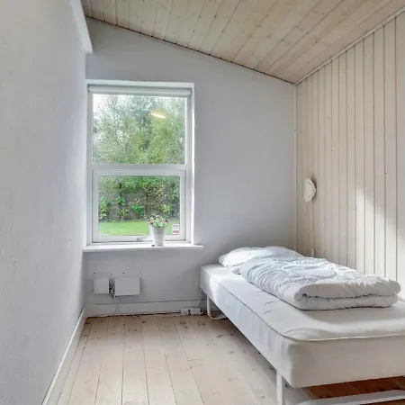Fay - 25m From The Sea By Interhome * Hals