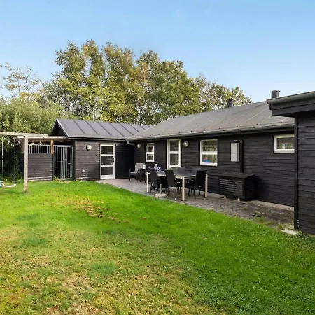 Holiday home Fay - 25m From The Sea By Interhome Hals