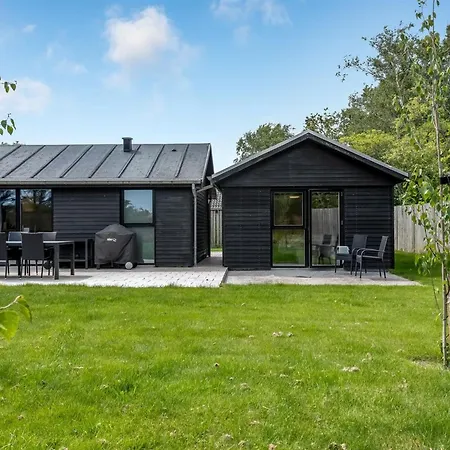 Ferienhaus Fay - 25m From The Sea By Interhome Hals